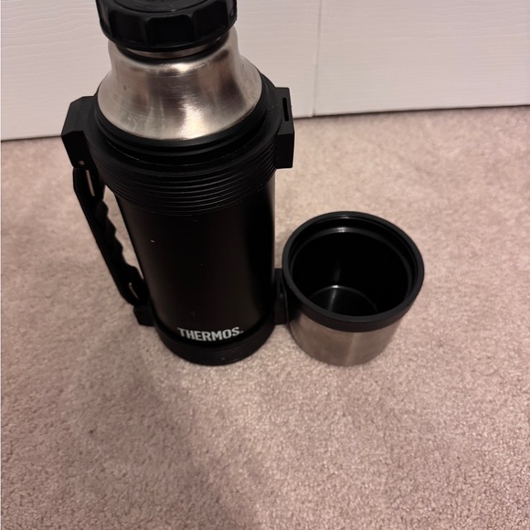 Thermos beverage bottle - Picture 3 of 6